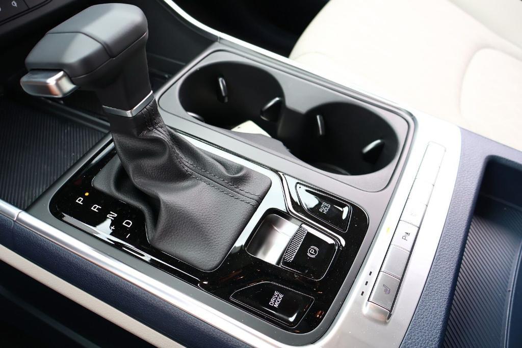 new 2025 Kia Carnival car, priced at $41,790