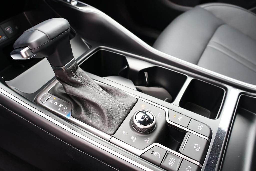 new 2025 Kia Sorento car, priced at $38,418