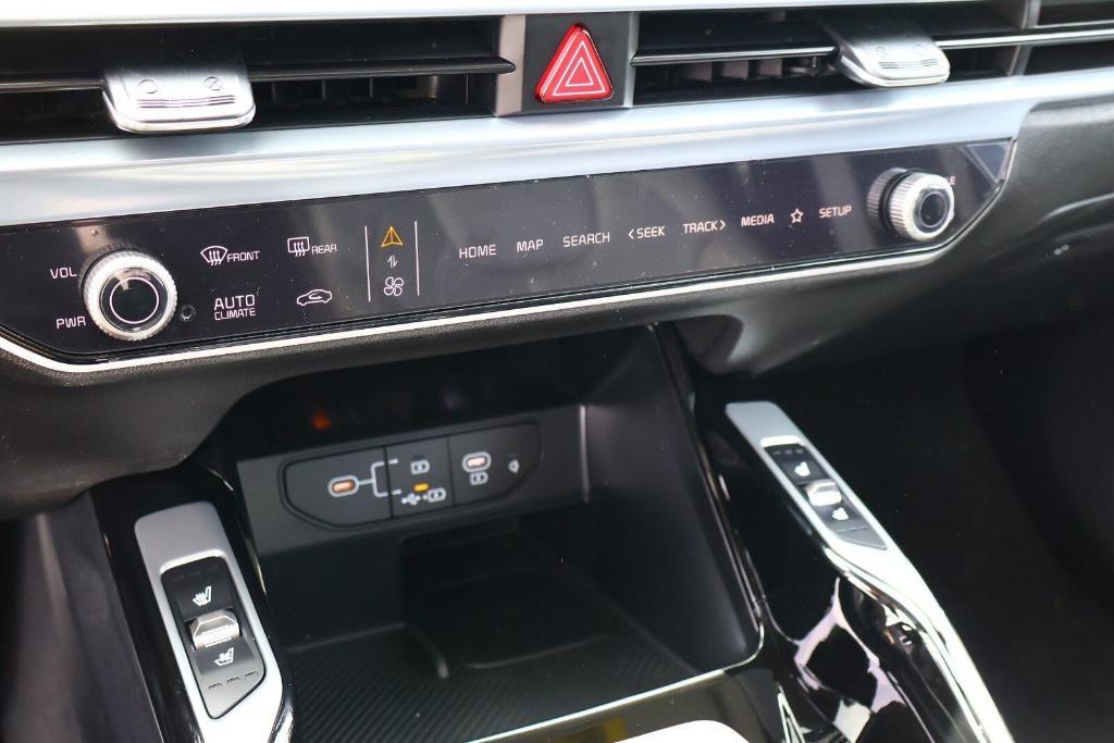 new 2025 Kia Sorento car, priced at $40,194