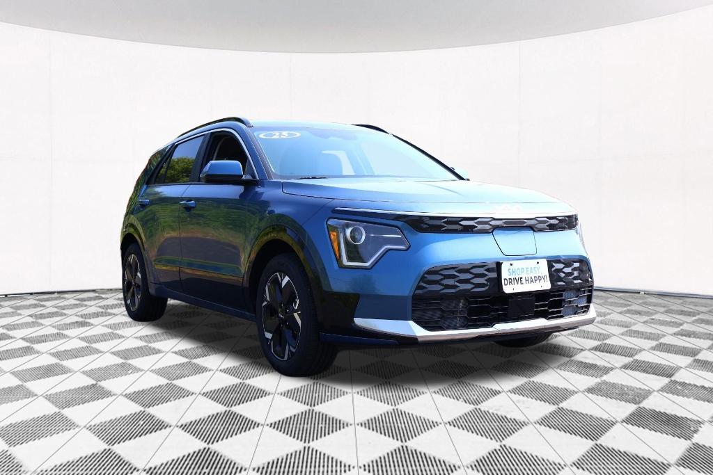 new 2025 Kia Niro EV car, priced at $33,593