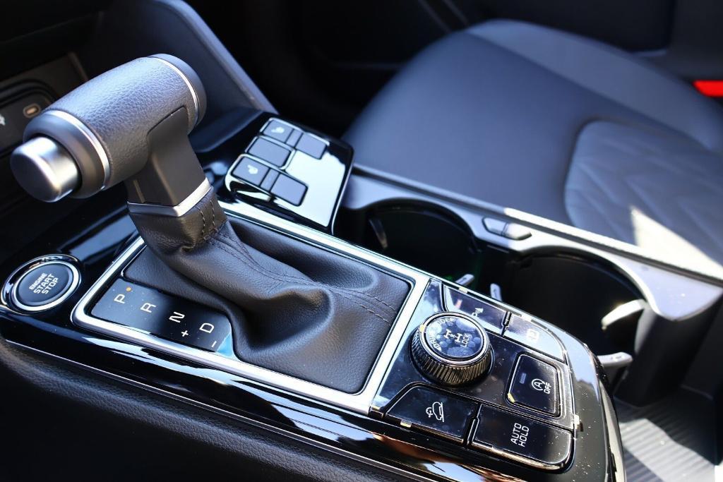 new 2025 Kia Sportage car, priced at $30,704