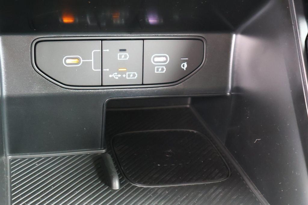 new 2025 Kia Sorento car, priced at $33,545