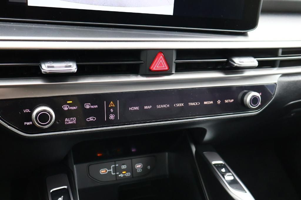 new 2025 Kia Sorento car, priced at $35,537
