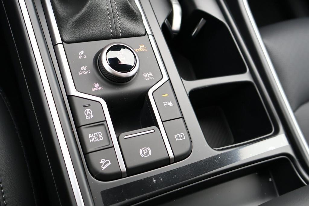 new 2025 Kia Sorento car, priced at $35,537