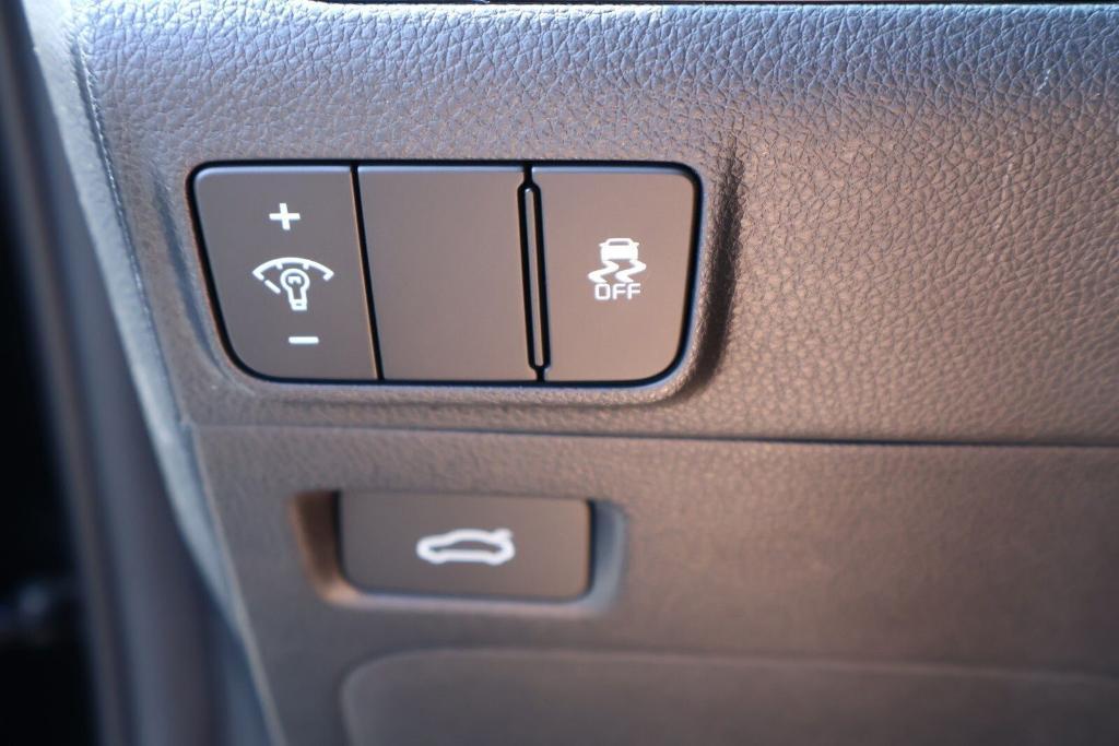 new 2025 Kia K5 car, priced at $34,398