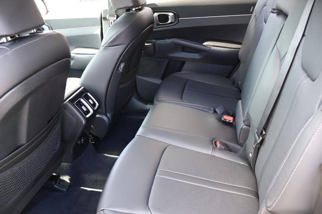 new 2025 Kia Sorento car, priced at $34,257