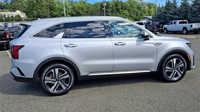 used 2023 Kia Sorento Hybrid car, priced at $31,002