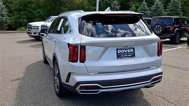 used 2023 Kia Sorento Hybrid car, priced at $31,002