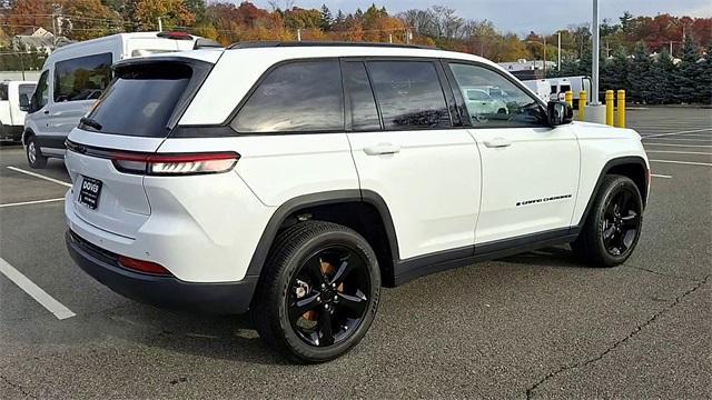 used 2022 Jeep Grand Cherokee car, priced at $28,602