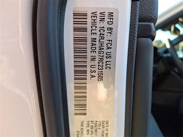 used 2024 Jeep Grand Cherokee car, priced at $32,855