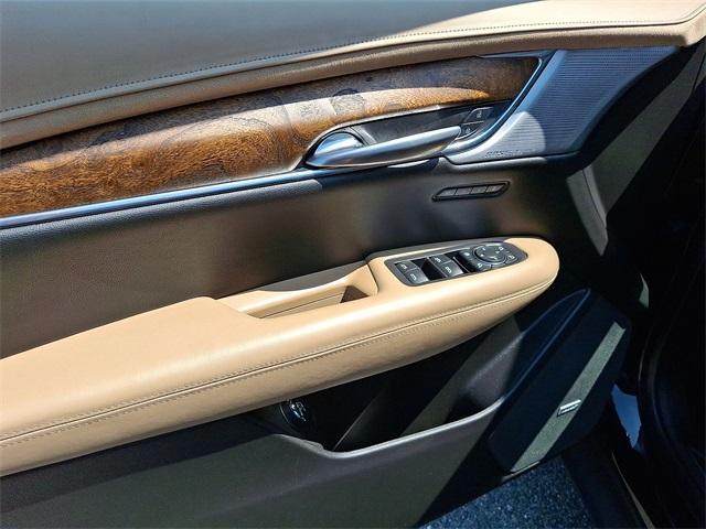 used 2021 Cadillac XT5 car, priced at $32,995