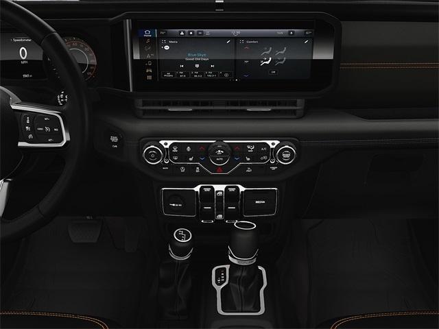 new 2025 Jeep Wrangler car, priced at $62,125