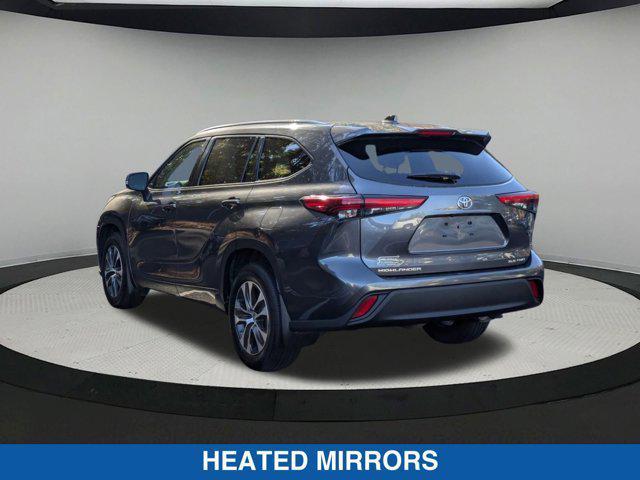 used 2022 Toyota Highlander car, priced at $35,500