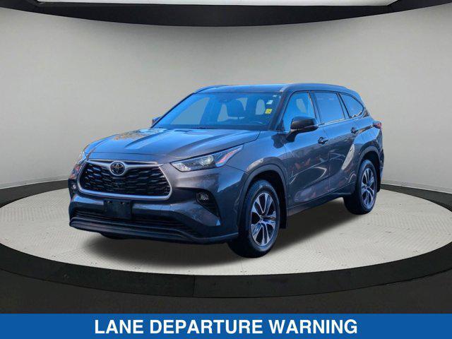 used 2022 Toyota Highlander car, priced at $35,000
