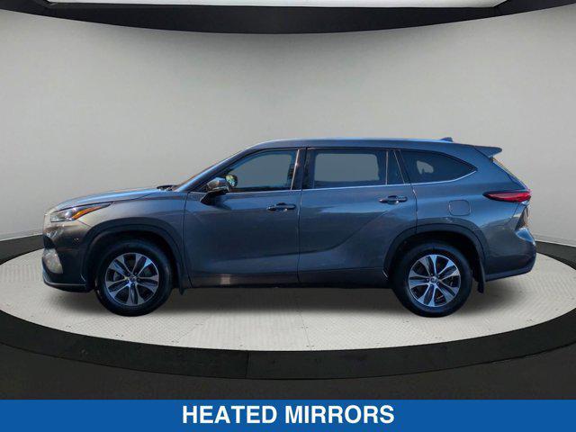 used 2022 Toyota Highlander car, priced at $35,000