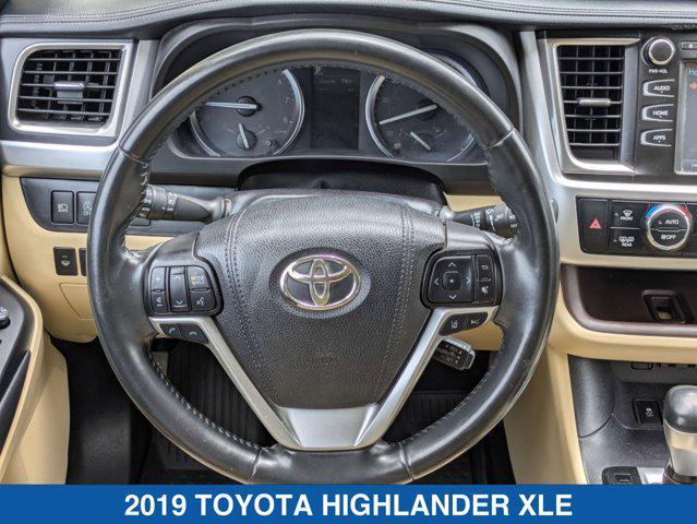 used 2019 Toyota Highlander car, priced at $25,900