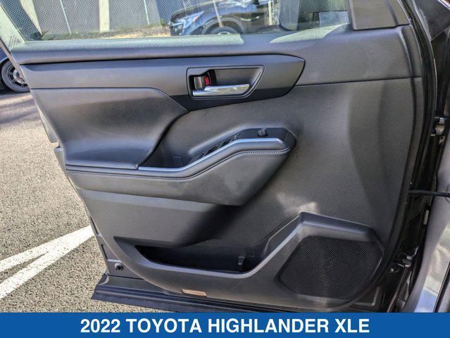 used 2022 Toyota Highlander car, priced at $38,900