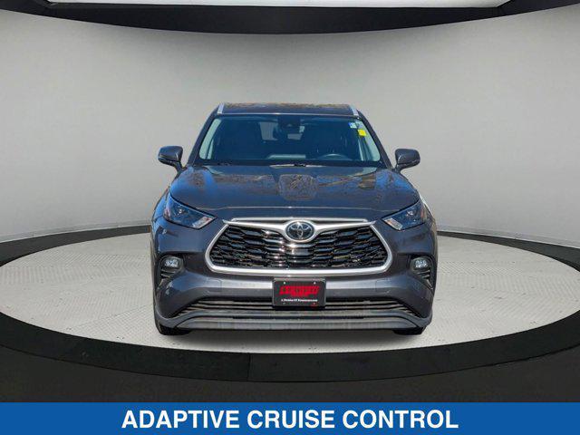 used 2022 Toyota Highlander car, priced at $36,990