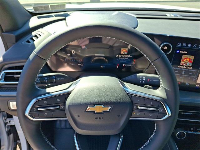 new 2025 Chevrolet Traverse car