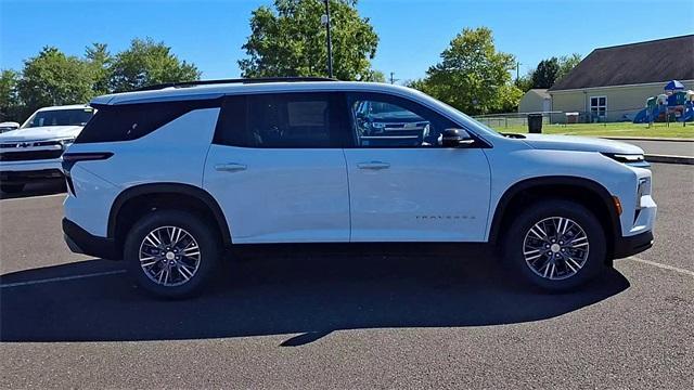 new 2025 Chevrolet Traverse car