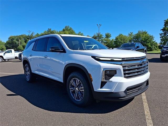 new 2025 Chevrolet Traverse car