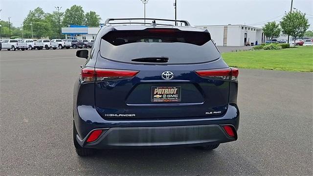 used 2022 Toyota Highlander car, priced at $38,312