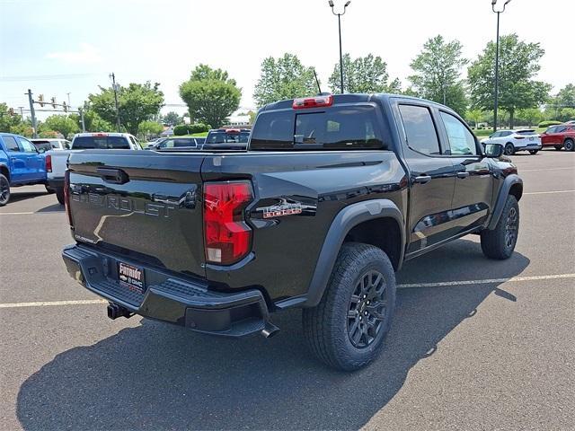 new 2025 Chevrolet Colorado car, priced at $44,020