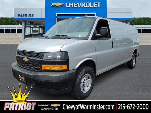 new 2023 Chevrolet Express 3500 car