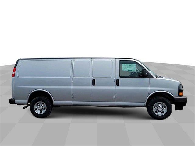 new 2023 Chevrolet Express 3500 car