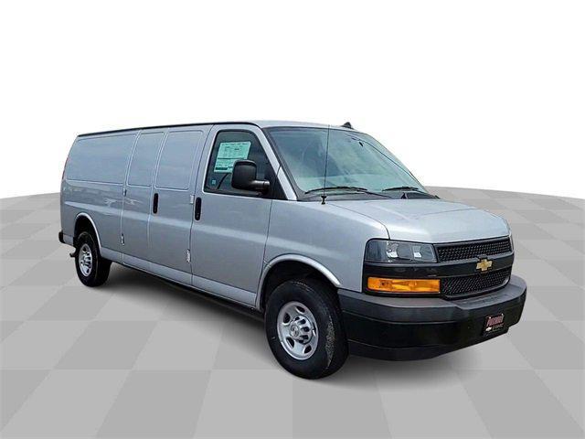 new 2023 Chevrolet Express 3500 car