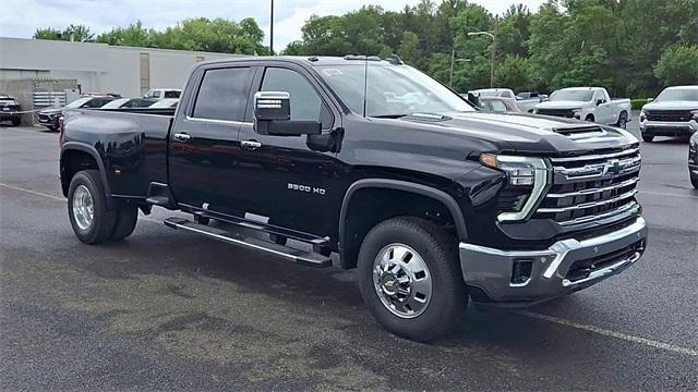 new 2025 Chevrolet Silverado 3500 car, priced at $82,637
