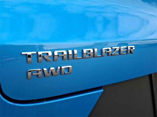 new 2025 Chevrolet TrailBlazer car, priced at $29,853