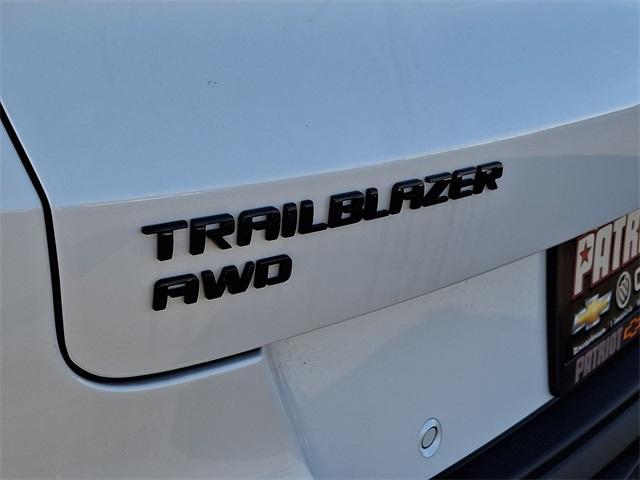 new 2025 Chevrolet TrailBlazer car, priced at $32,205