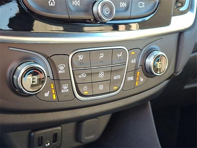 used 2023 Chevrolet Traverse car, priced at $33,595