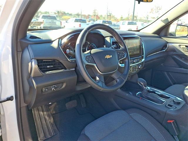 used 2023 Chevrolet Traverse car, priced at $33,595