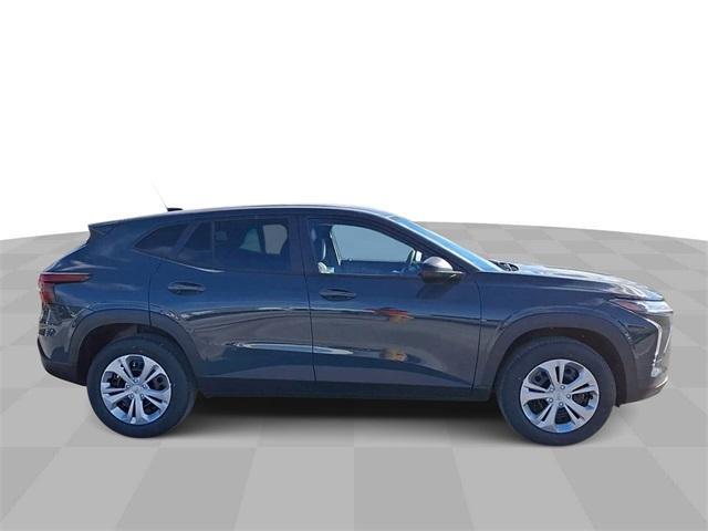 new 2025 Chevrolet Trax car, priced at $21,536