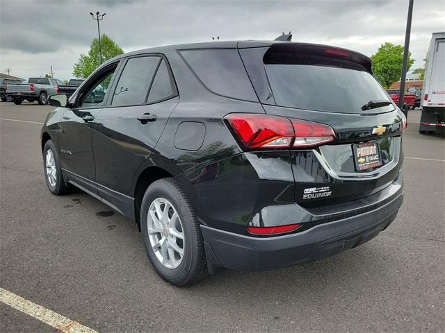 new 2024 Chevrolet Equinox car, priced at $30,905