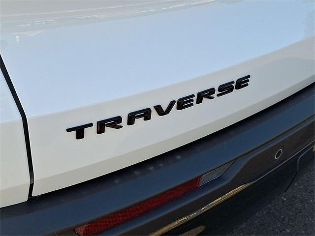 new 2025 Chevrolet Traverse car, priced at $44,657