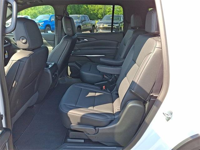 new 2025 Chevrolet Traverse car, priced at $44,657