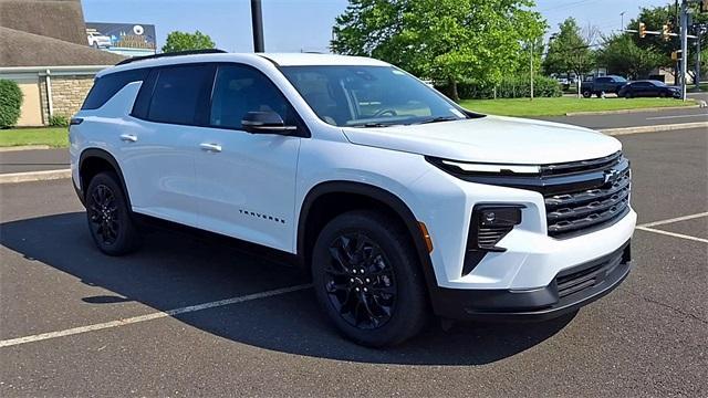 new 2025 Chevrolet Traverse car, priced at $44,657