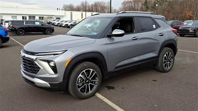 new 2025 Chevrolet TrailBlazer car, priced at $28,095
