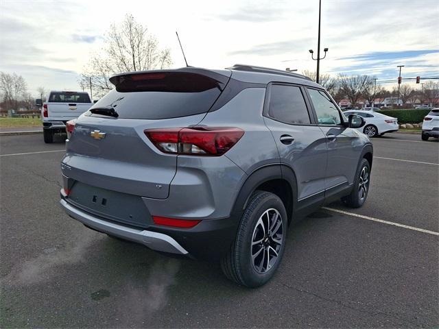 new 2025 Chevrolet TrailBlazer car, priced at $28,095