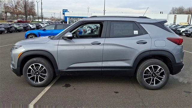 new 2025 Chevrolet TrailBlazer car, priced at $28,095