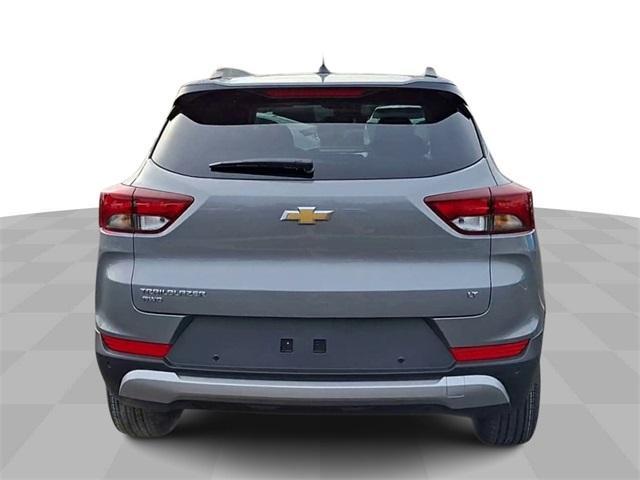 new 2025 Chevrolet TrailBlazer car, priced at $28,095