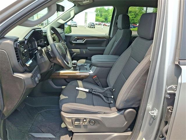 new 2025 Chevrolet Silverado 1500 car, priced at $61,975