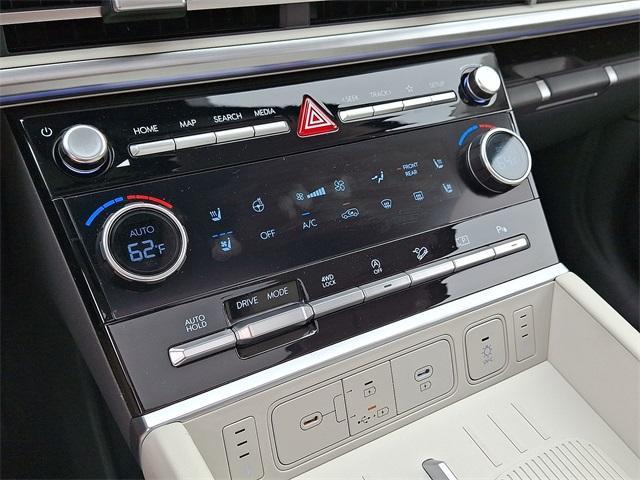 used 2024 Hyundai Santa Fe car, priced at $37,887