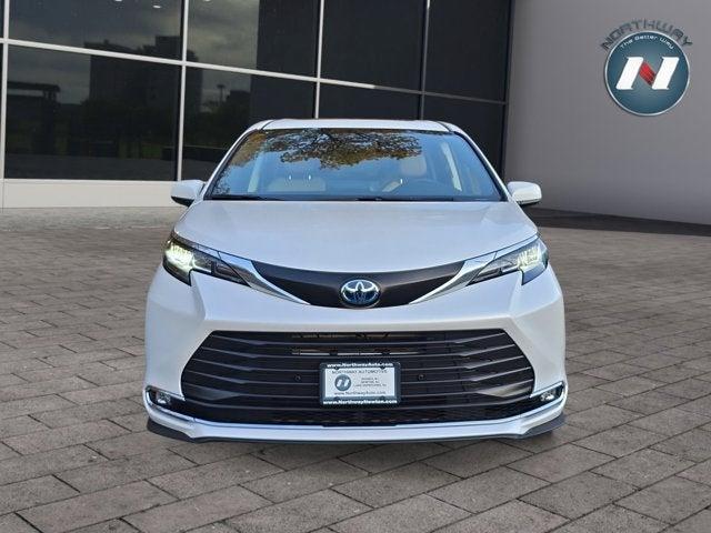 used 2022 Toyota Sienna car, priced at $36,761