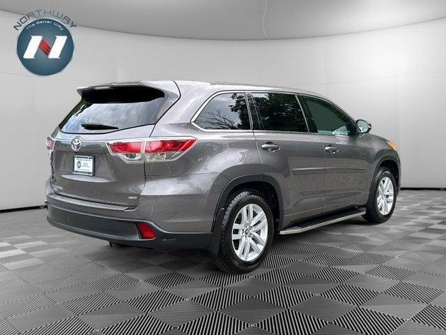 used 2016 Toyota Highlander car, priced at $16,797