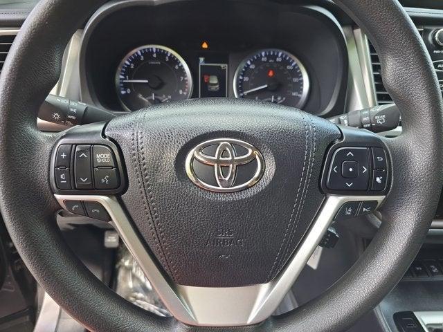 used 2019 Toyota Highlander car, priced at $21,897