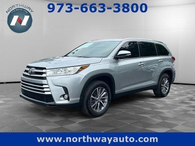 used 2019 Toyota Highlander car, priced at $23,797